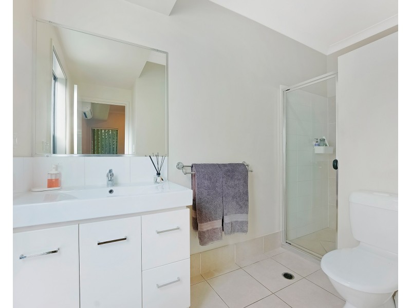 60 Nicklaus Parade, North Lakes QLD 4509