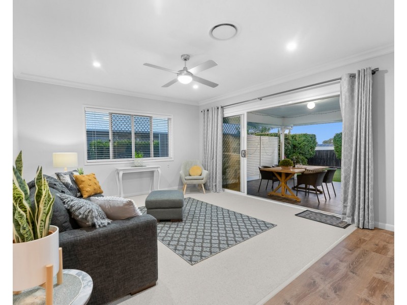 18 Rawlins Crescent, North Lakes QLD 4509