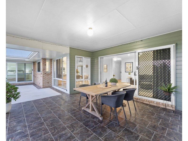 18 Rawlins Crescent, North Lakes QLD 4509