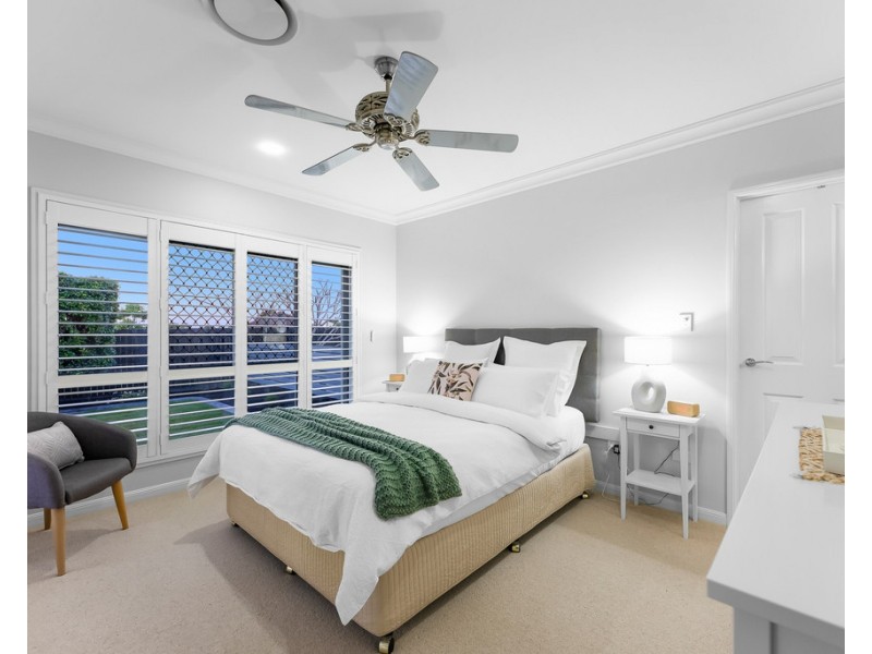 18 Rawlins Crescent, North Lakes QLD 4509