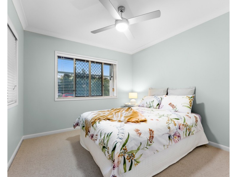18 Rawlins Crescent, North Lakes QLD 4509