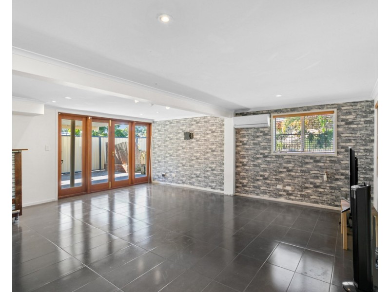 1 Killarney Court, Petrie QLD 4502