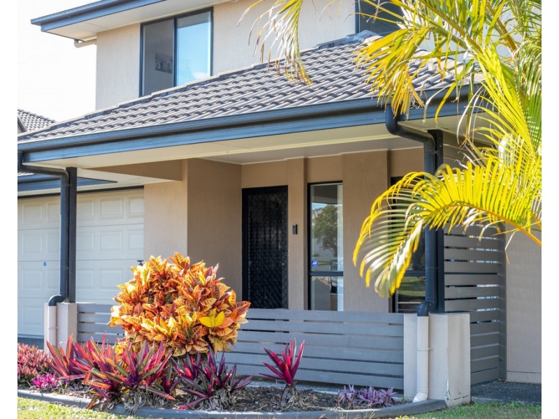 2/8 Emirates Street, North Lakes QLD 4509