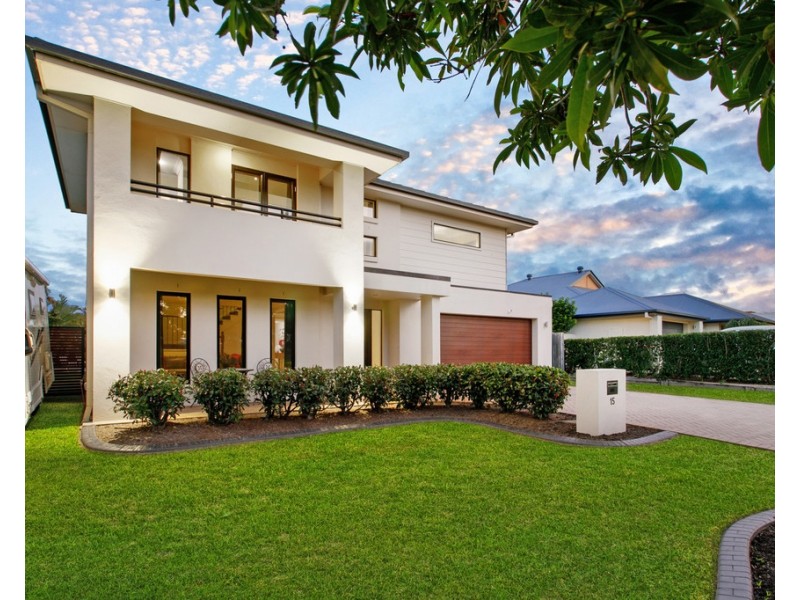 15 Bridgeport Drive, North Lakes QLD 4509