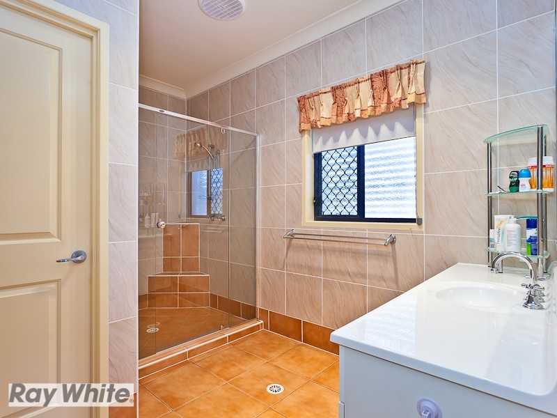 7 Trevino Pde, North Lakes QLD 4509