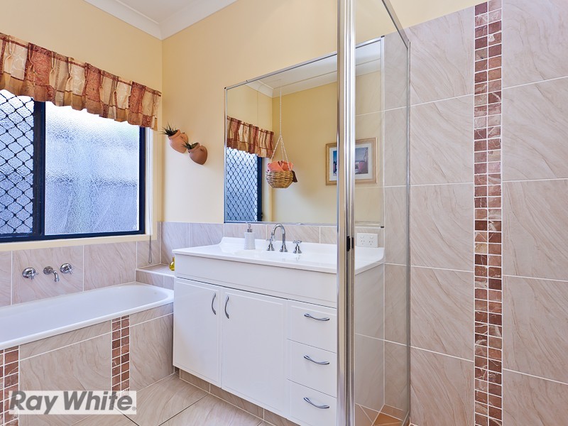 7 Trevino Pde, North Lakes QLD 4509