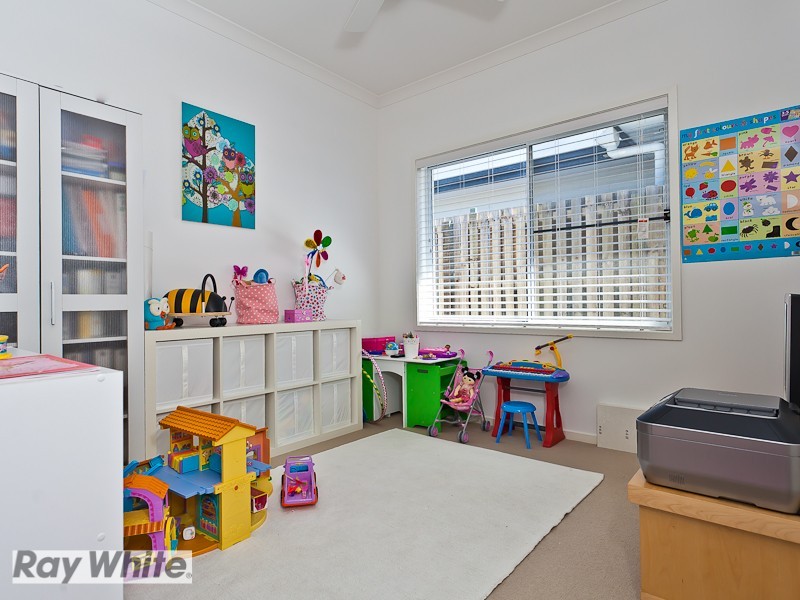 33 Friars Crescent, North Lakes QLD 4509