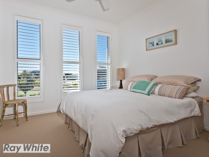 33 Friars Crescent, North Lakes QLD 4509