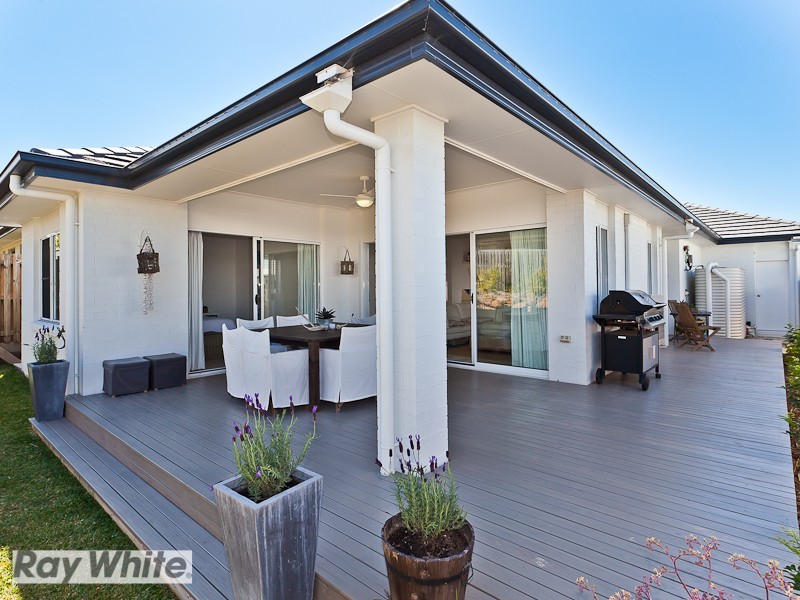 33 Friars Crescent, North Lakes QLD 4509