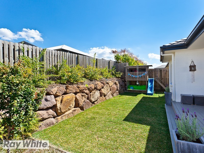 33 Friars Crescent, North Lakes QLD 4509