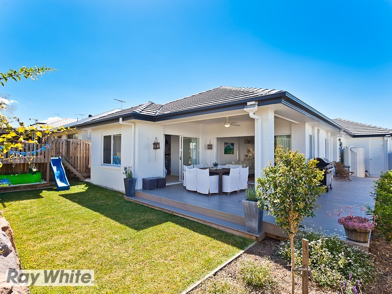 33 Friars Crescent, North Lakes QLD 4509