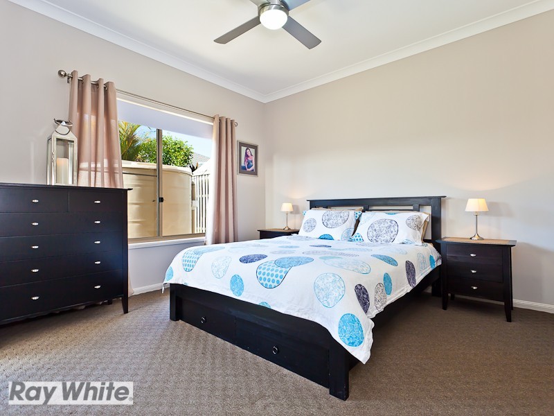 8 Planigale Crescent, North Lakes QLD 4509