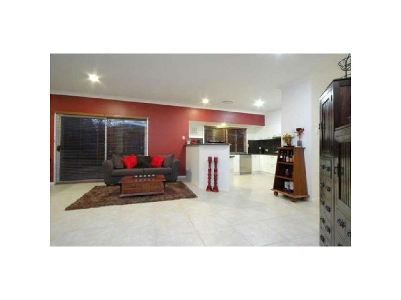 2 Douglas Circuit, North Lakes QLD 4509