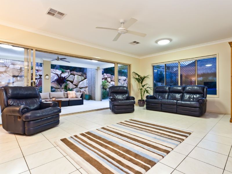 24 Nicklaus Parade, North Lakes QLD 4509