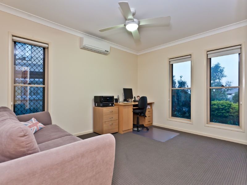 24 Nicklaus Parade, North Lakes QLD 4509