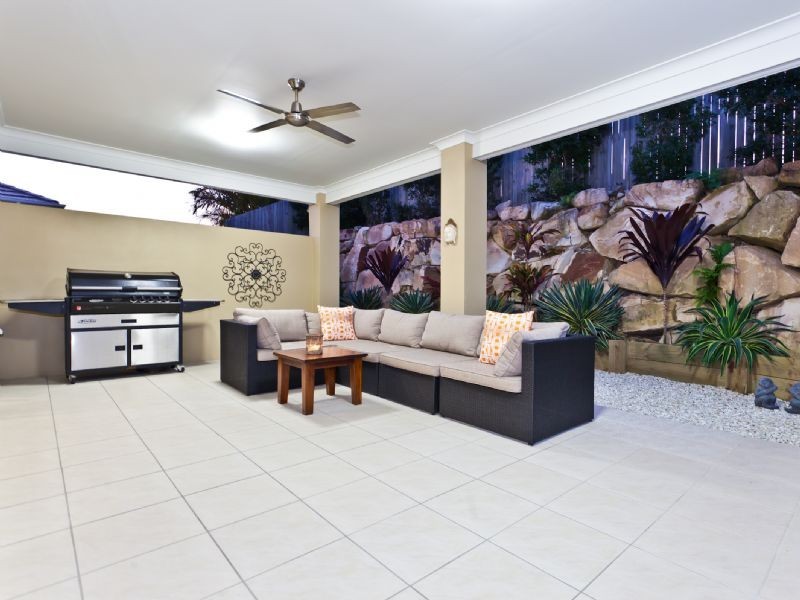 24 Nicklaus Parade, North Lakes QLD 4509