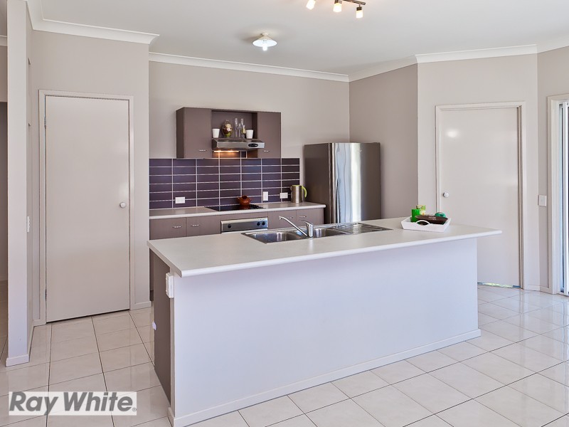39 Wallaroo Circuit, North Lakes QLD 4509