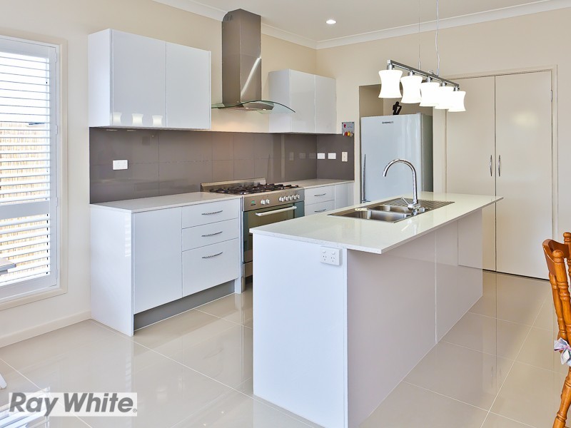 14 Troon Street, North Lakes QLD 4509