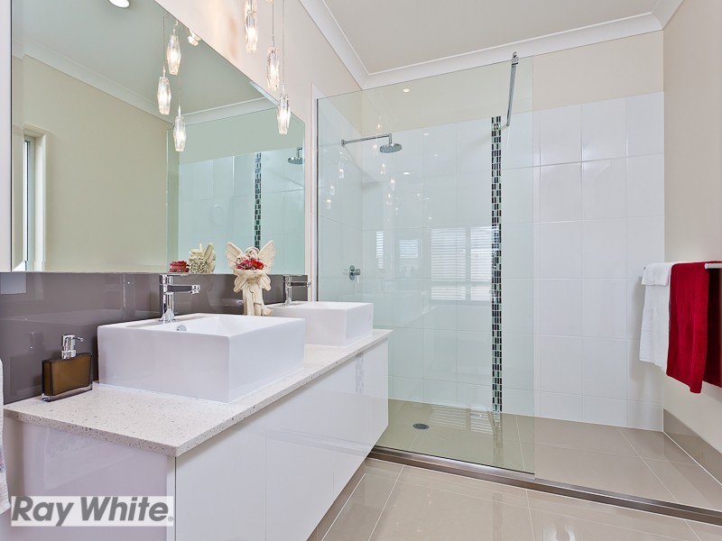 14 Troon Street, North Lakes QLD 4509
