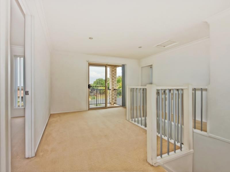 8 Amethyst Court, Griffin QLD 4503