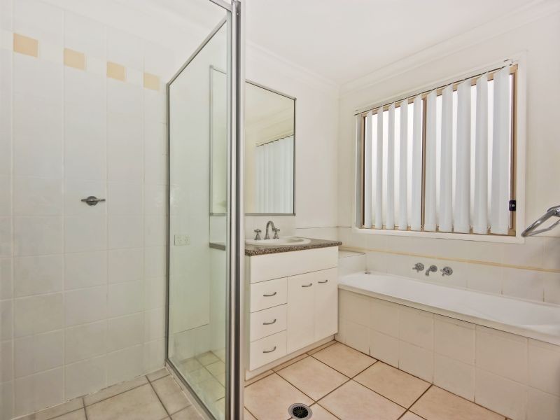 8 Amethyst Court, Griffin QLD 4503