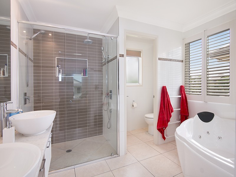 8 Armour Close, North Lakes QLD 4509