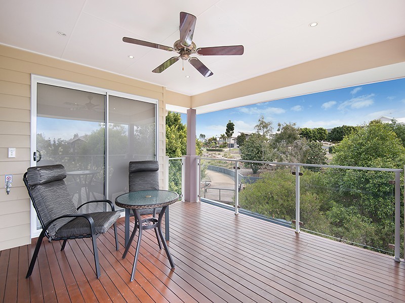 8 Armour Close, North Lakes QLD 4509