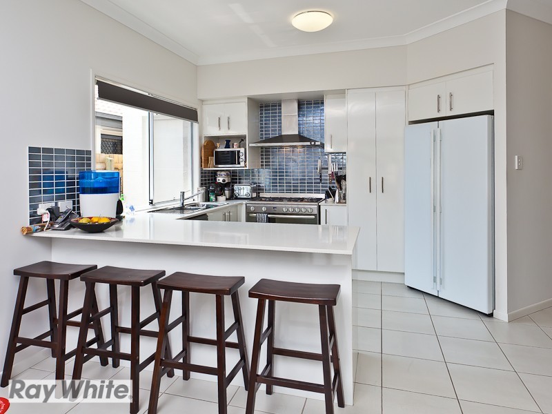 33 Merion Crescent, North Lakes QLD 4509