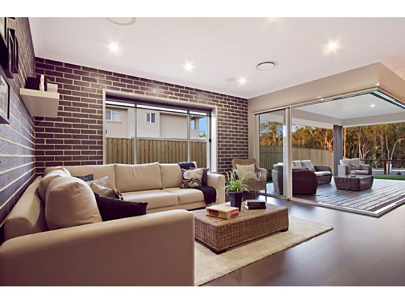 25 Hollow Crescent, Narangba QLD 4504