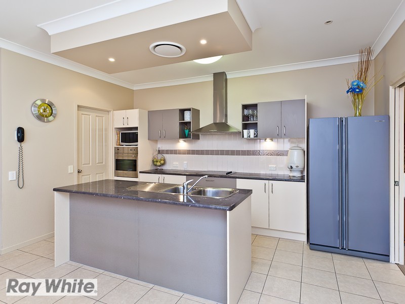 6 Hoya Close, North Lakes QLD 4509