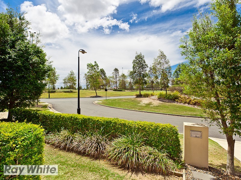 6 Hoya Close, North Lakes QLD 4509