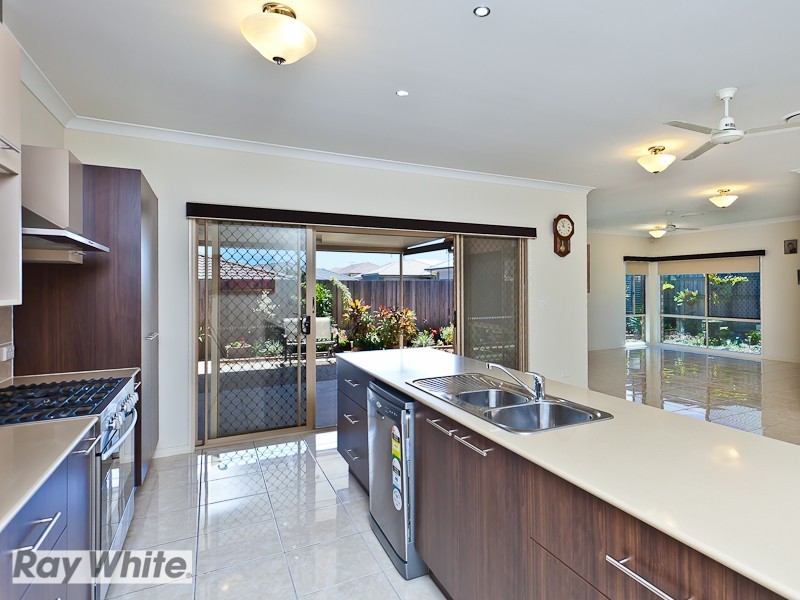 28 Menara Circuit, North Lakes QLD 4509