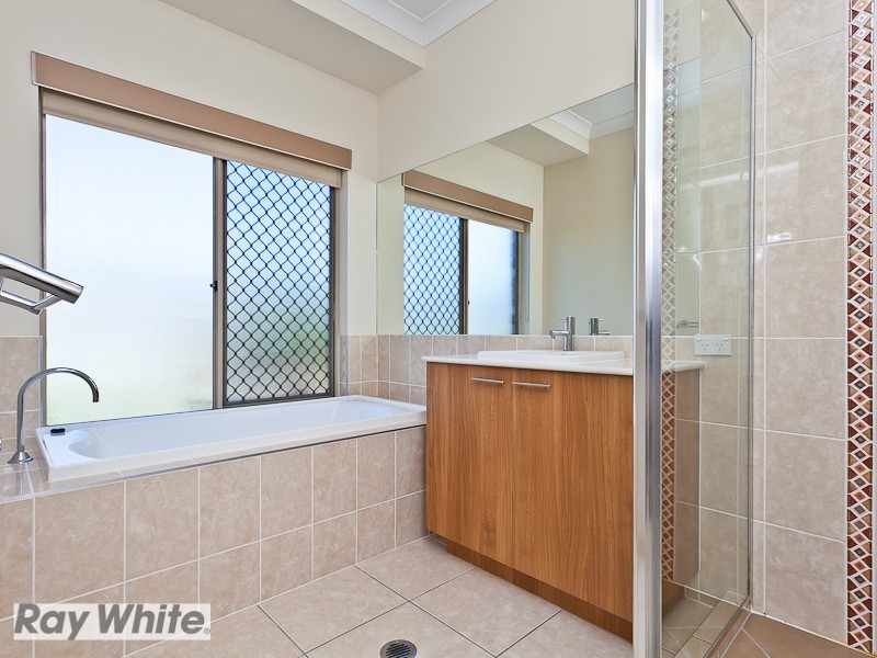 28 Menara Circuit, North Lakes QLD 4509