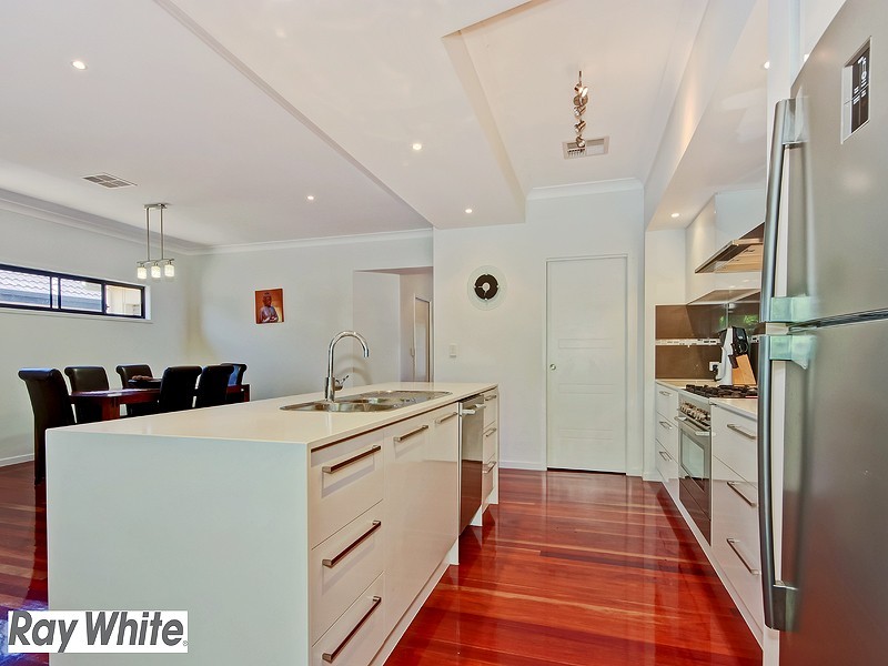 48 Mackintosh Drive, North Lakes QLD 4509