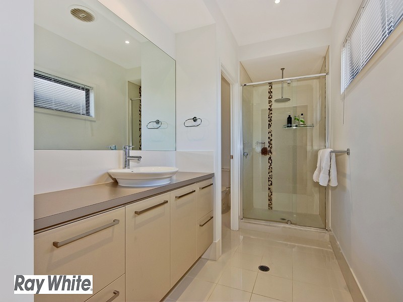 48 Mackintosh Drive, North Lakes QLD 4509
