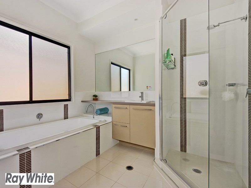 48 Mackintosh Drive, North Lakes QLD 4509