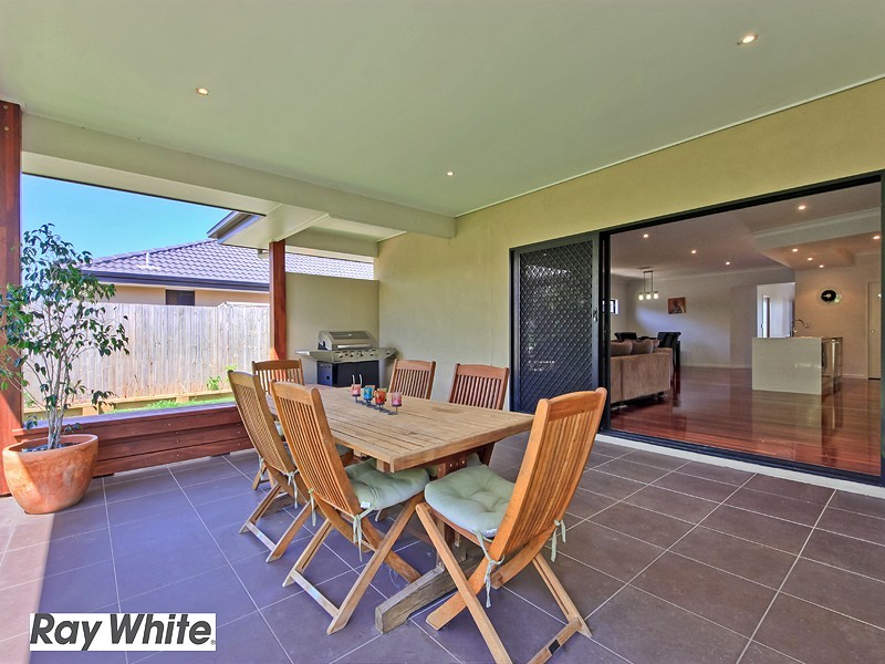 48 Mackintosh Drive, North Lakes QLD 4509