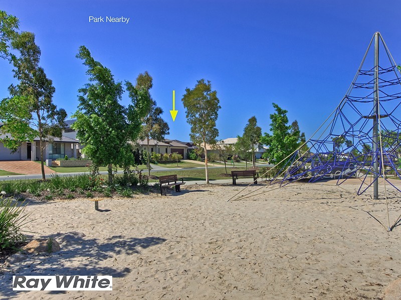 48 Mackintosh Drive, North Lakes QLD 4509