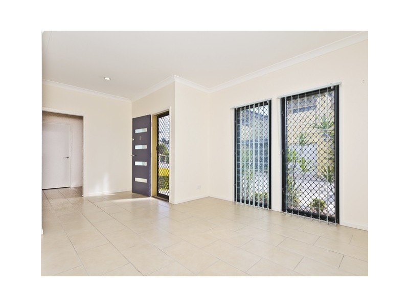 9/3 Swordgrass Court, Kallangur QLD 4503