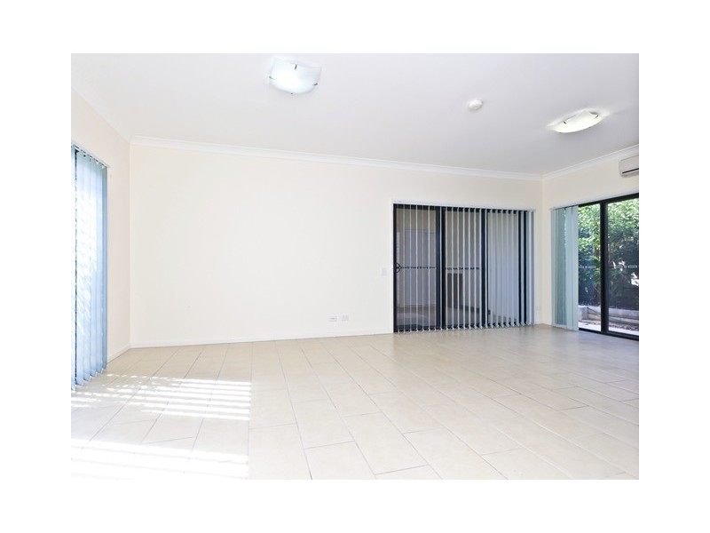 9/3 Swordgrass Court, Kallangur QLD 4503