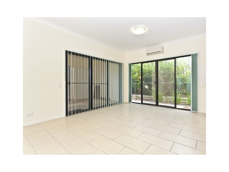 9/3 Swordgrass Court, Kallangur QLD 4503
