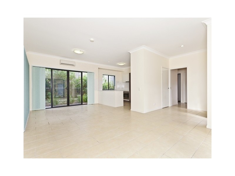 9/3 Swordgrass Court, Kallangur QLD 4503