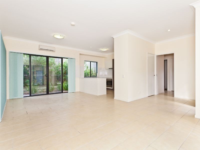 9/3 Swordgrass Court, Kallangur QLD 4503