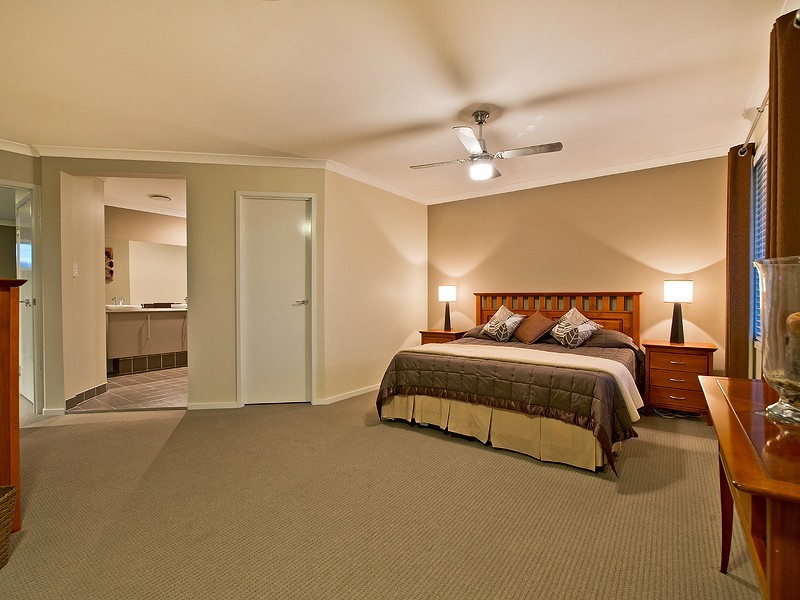 6 Alexandra Avenue, North Lakes QLD 4509