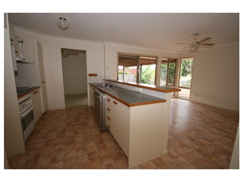 9 Lyrebird Way, Kallangur QLD 4503