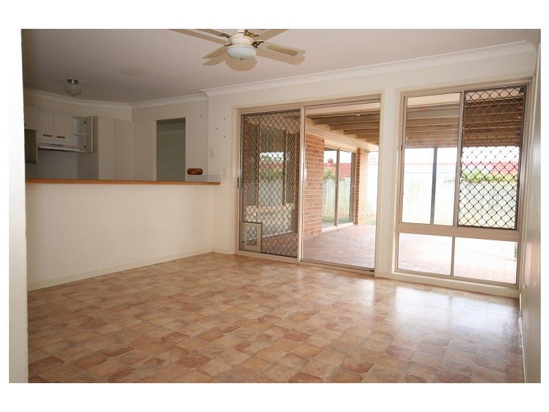 9 Lyrebird Way, Kallangur QLD 4503