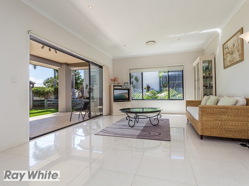 30 Marsh Parade, North Lakes QLD 4509