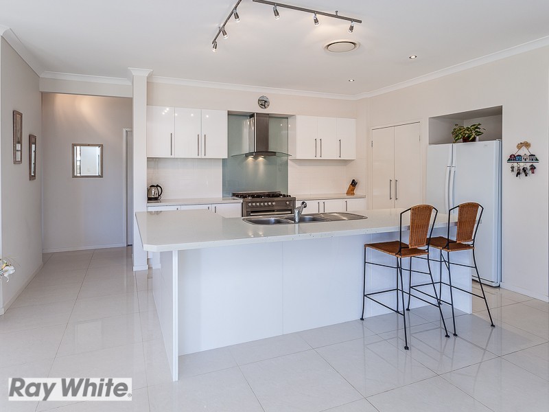 30 Marsh Parade, North Lakes QLD 4509