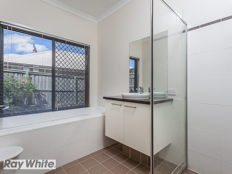 30 Marsh Parade, North Lakes QLD 4509