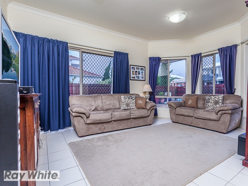 8 Redcedar Street, North Lakes QLD 4509